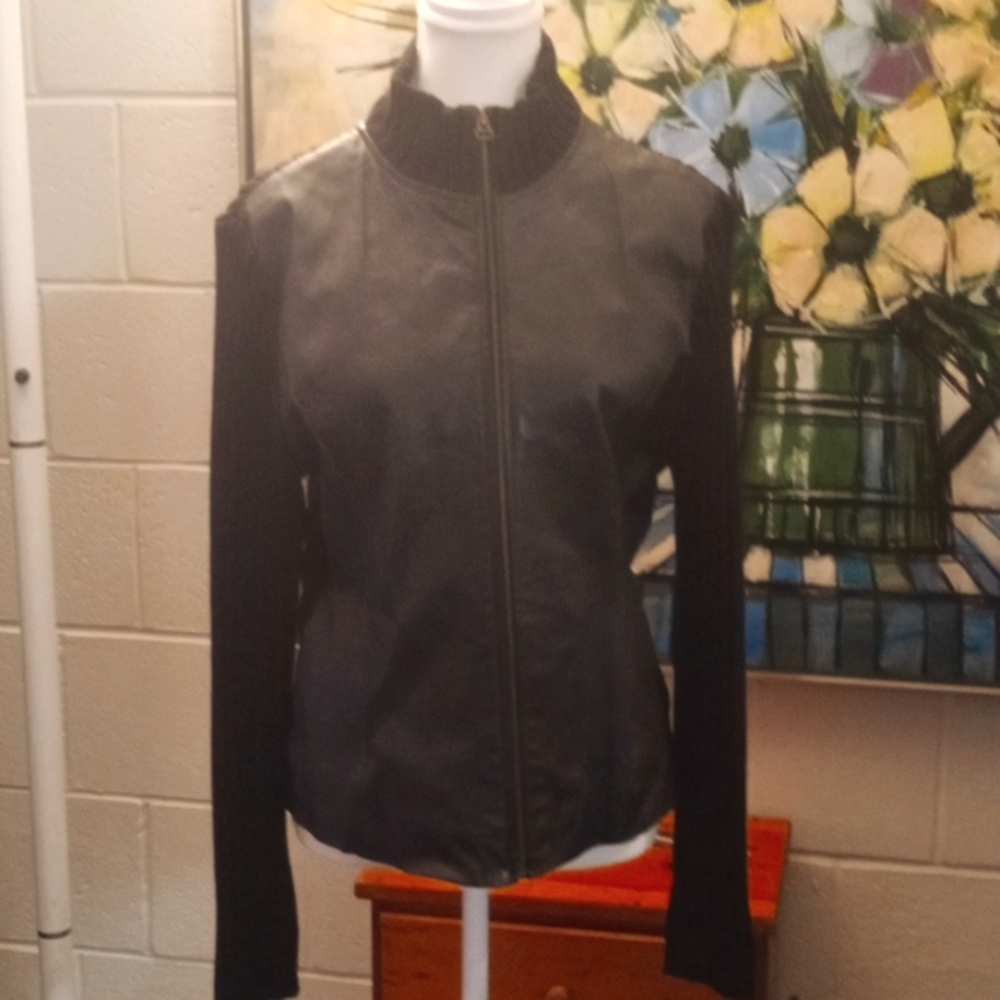 Uniform John Paul Richard Leather/Sweater Combo Jacket. Large😍😍😍